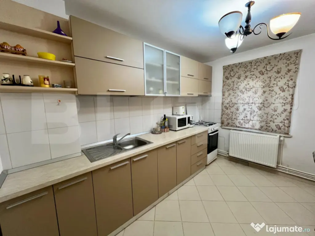 Apartament 3 camere, 66 mp, zona Baba Novac