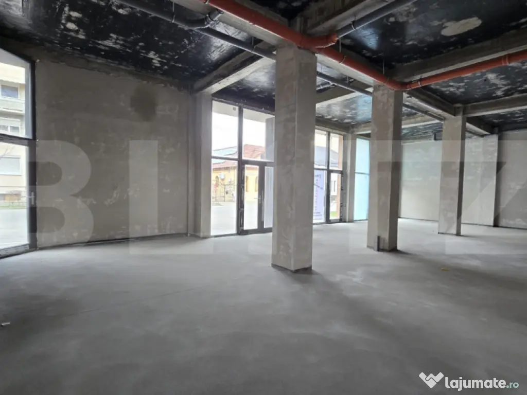 Spatiu comercial, 250 mp, zona Semicentral 