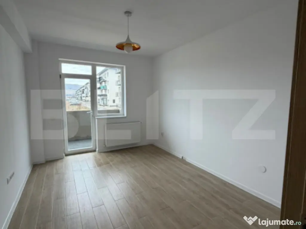 Spatiul comercial, 52 mp, parcare, zona Terra 