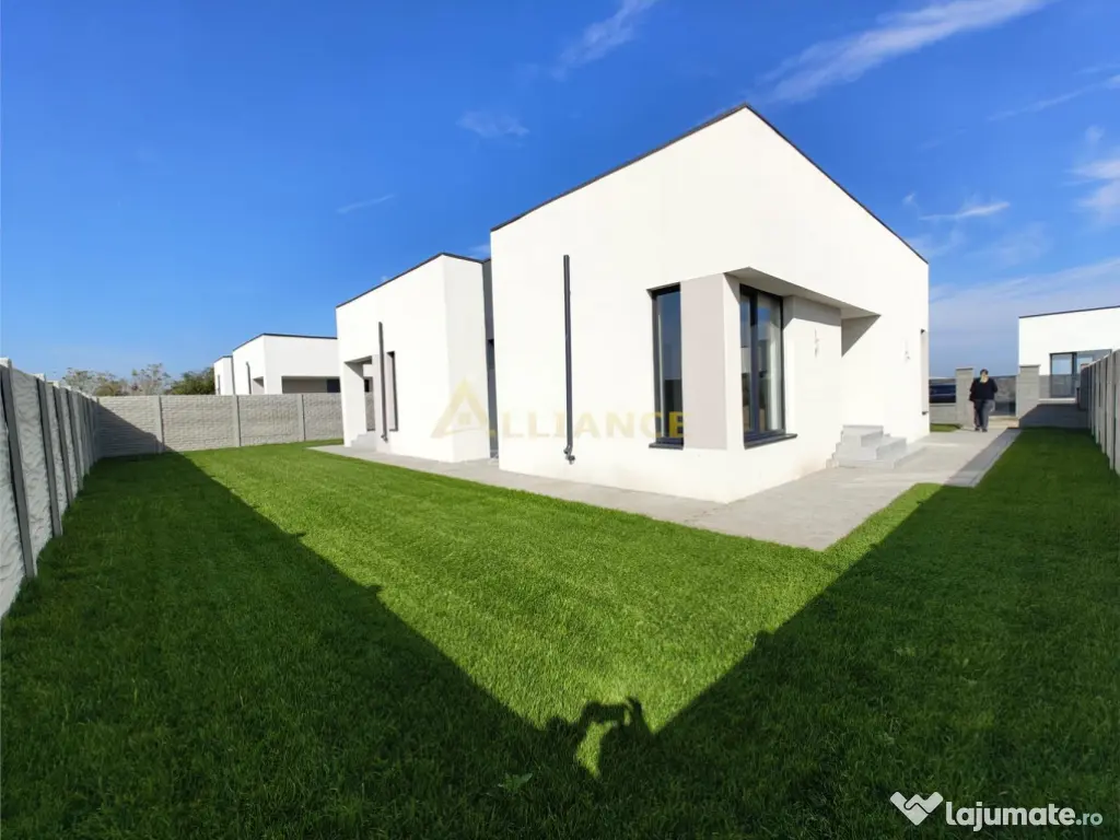 Casa individuala - 3 dormitoare, - 402 mp teren - Aviatorilo 