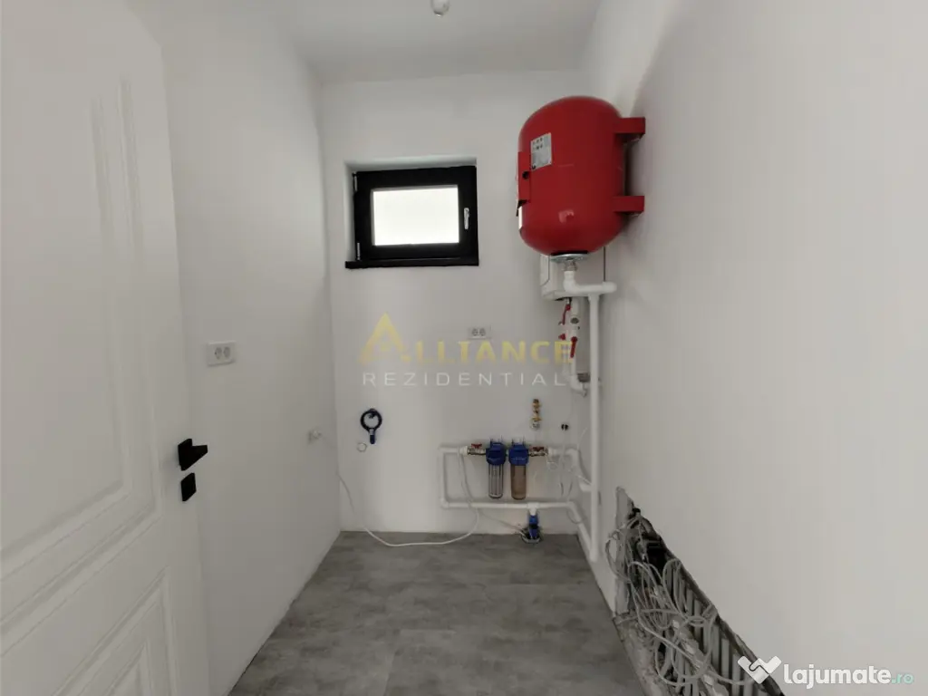 Casa individuala - 3 dormitoare, - 402 mp teren - Aviatorilo 