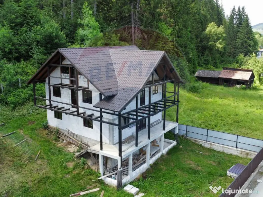 Casă de vânzare în Voroneț, Bucovina 