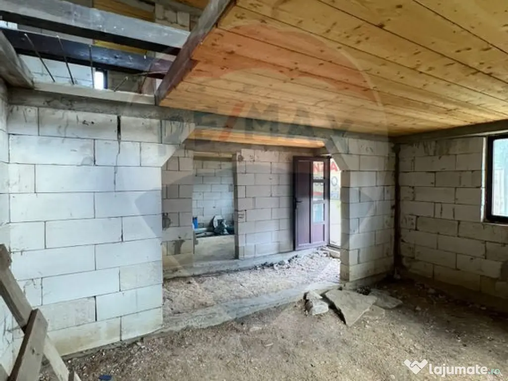 Casă de vânzare în Voroneț, Bucovina 