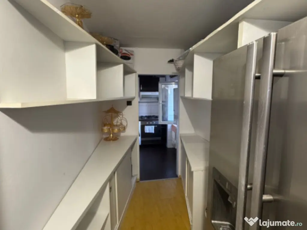 Apartament cu 2 intrari, beci 27 mp, mobilat – Orasul Vech 