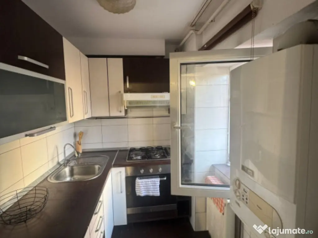 Apartament cu 2 intrari, beci 27 mp, mobilat – Orasul Vech 