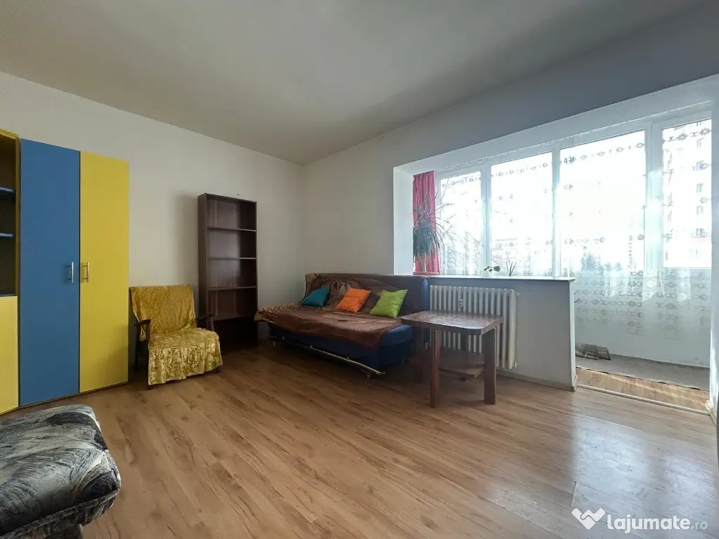Garsoniera in bloc de apartamente, etaj 2/4, mobilata, zona Judetean! 