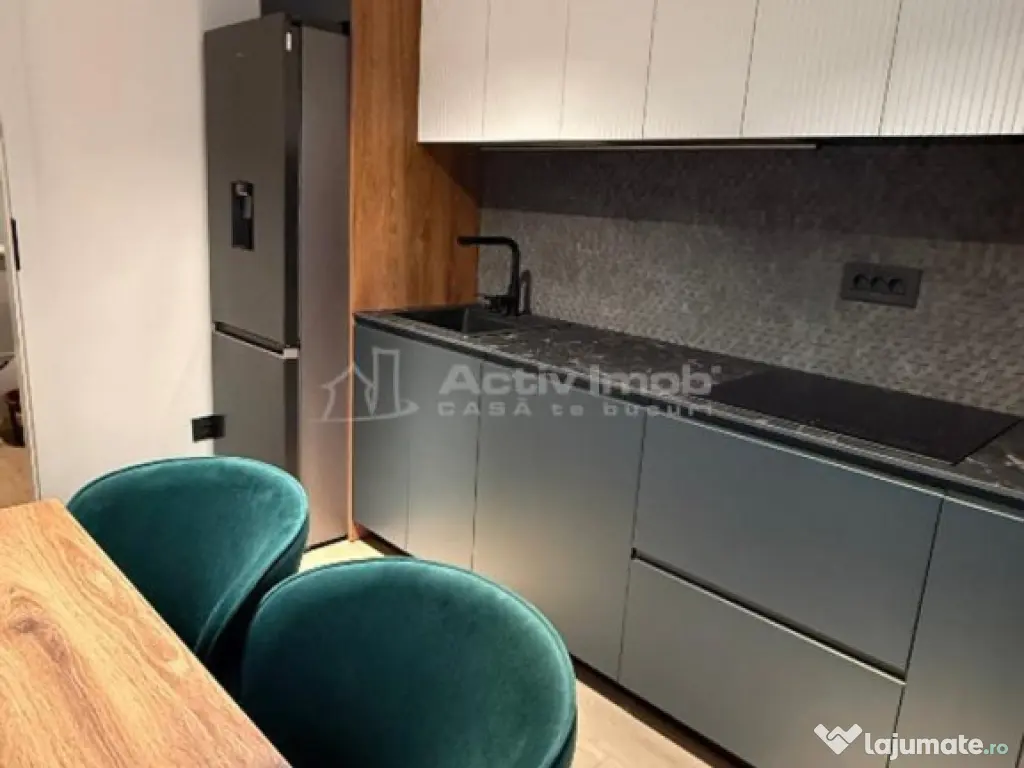 Apartament de 3 camere decomandat - 2 bai - mobilat si utila 