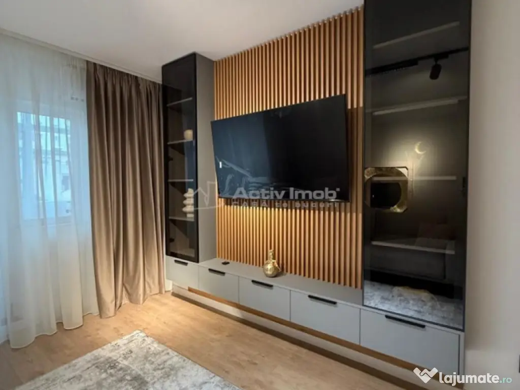 Apartament de 3 camere decomandat - 2 bai - mobilat si utila 