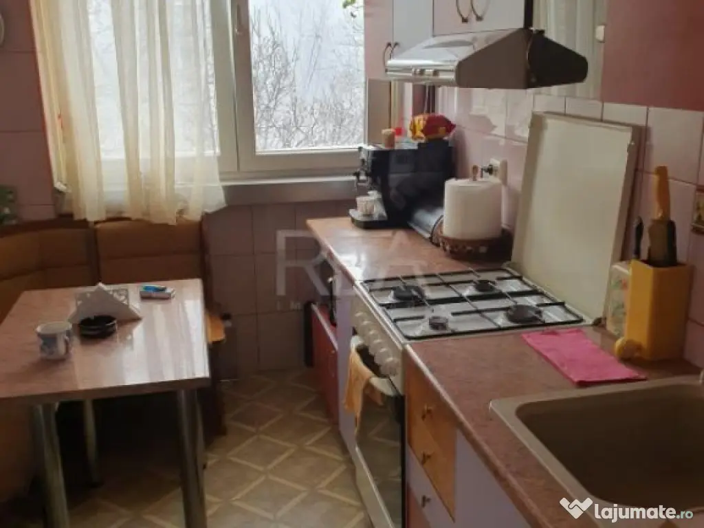 2 camere, et 7/8, 50 mp-Drumul Taberei, Mall Plaza 