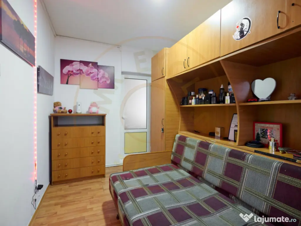 Apartament 3 Camere Trivale, strada Bradului- etaj 1, 
