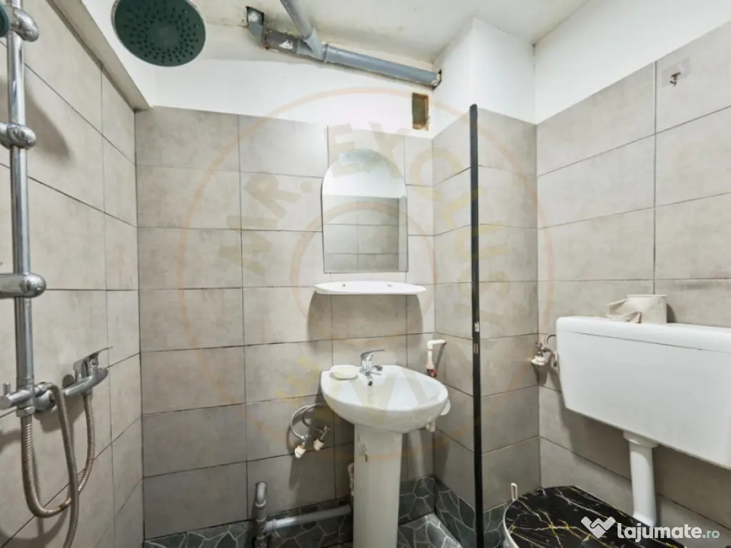 Apartament 3 Camere Trivale, strada Bradului- etaj 1, 