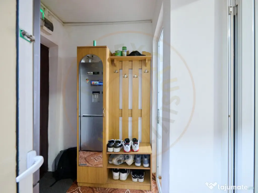 Apartament 3 Camere Trivale, strada Bradului- etaj 1, 