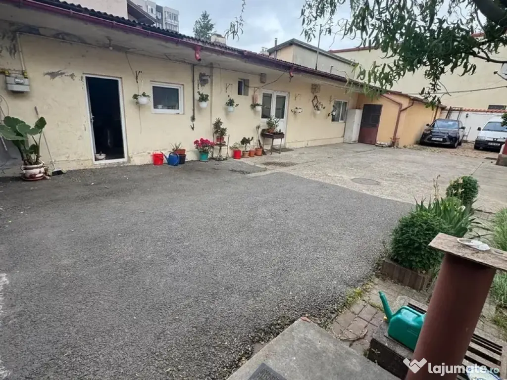 Casa,7cam,curte 650 mp.Cazare salariati.Camin batrani.etc..