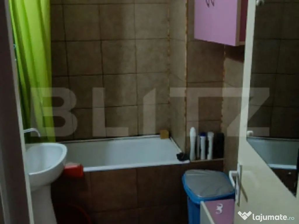 Apartament cu 3 camere, 2 bai, complet mobilat, Ludus, Centr 