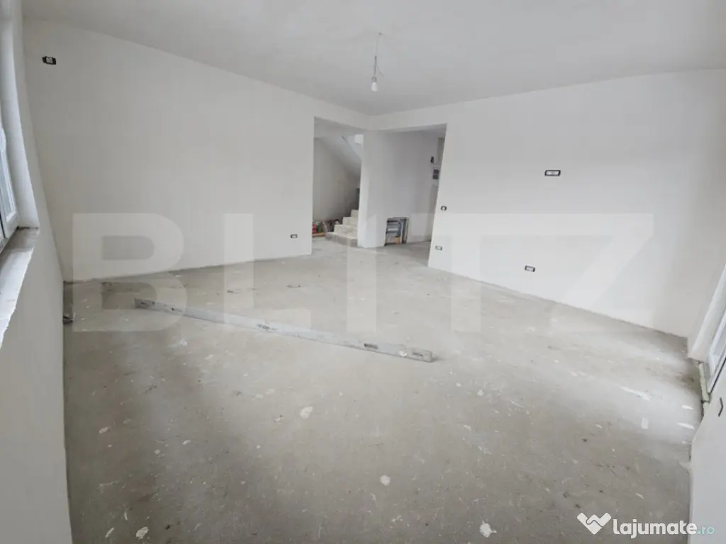 Casa 4 camere in Valea Lupului