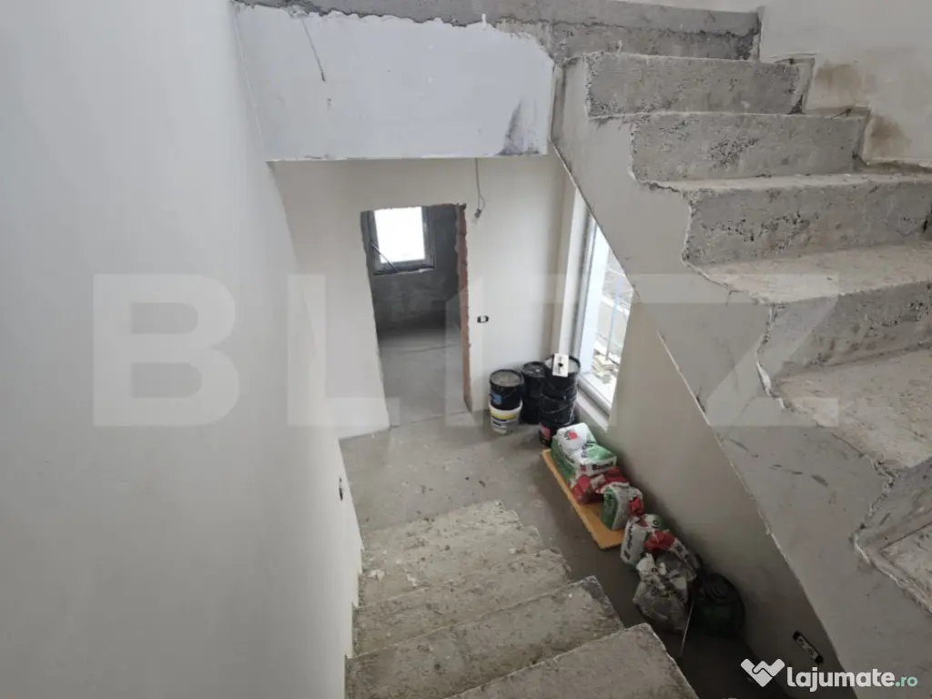 Casa 4 camere in Valea Lupului