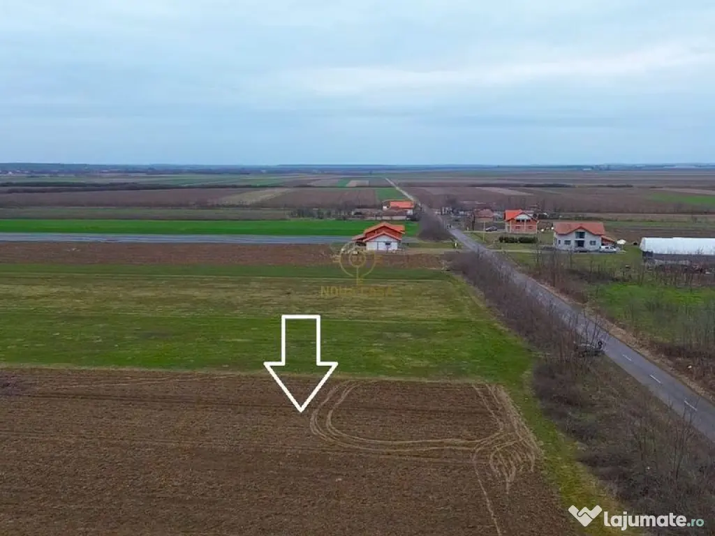 De vanzare Teren Intravilan Mediesu Aurit/Strada Asfaltat... 