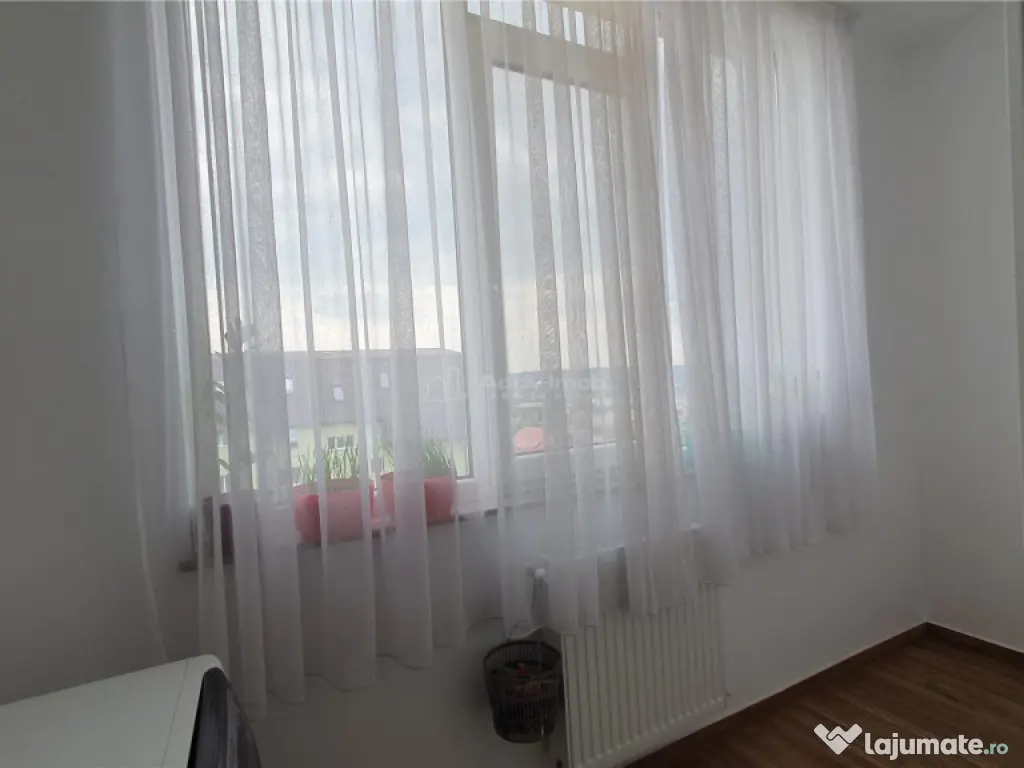 Apartament - 4 camere - 80 mp - Burdujeni - Moldova 