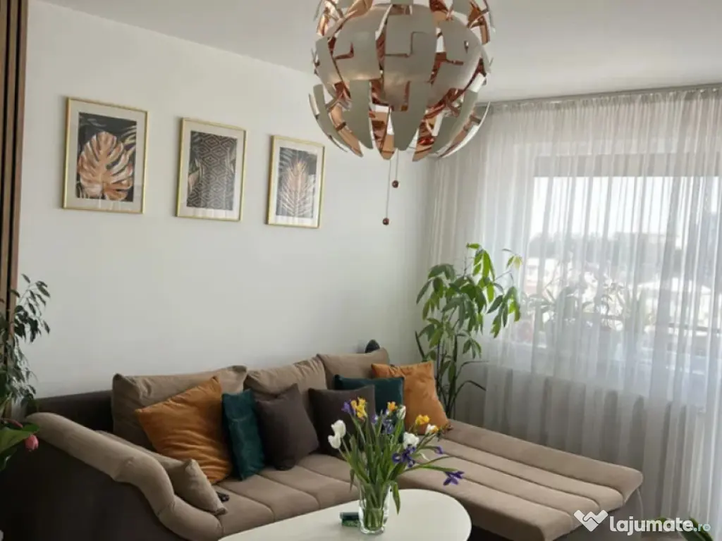 Apartament 2 camere, decomandat - zona Tractorul 