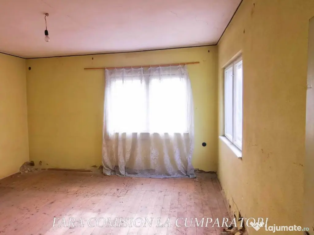 STIRBEI - VODA, CASA CU TEREN 2000 MP