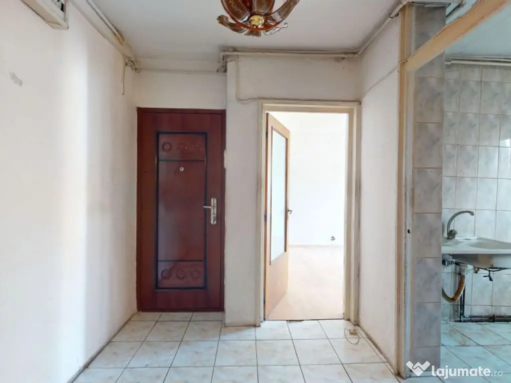 Apartament 3 camere decomandat 65 mp utili Bloc 1984 reab... 