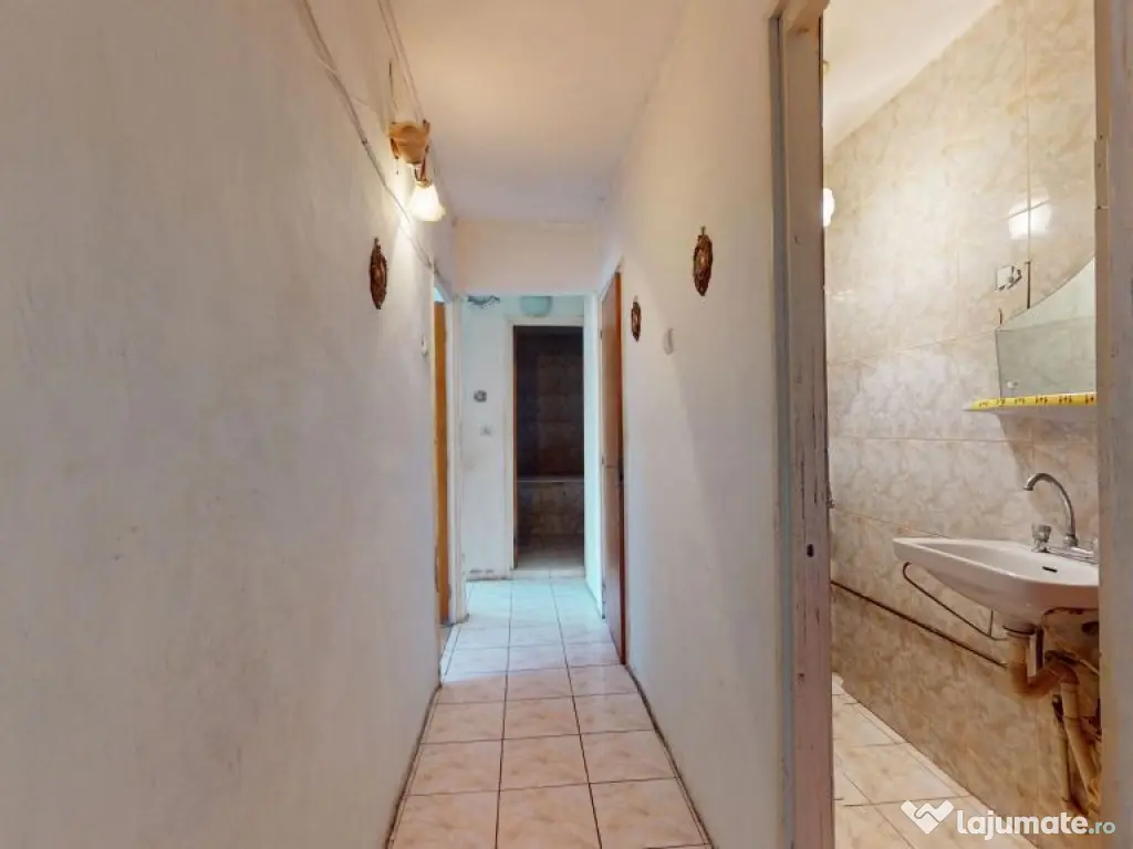 Apartament 3 camere decomandat 65 mp utili Bloc 1984 reab... 