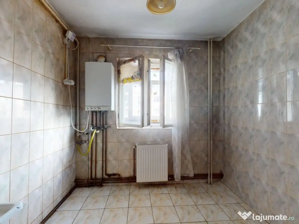 Apartament 3 camere decomandat 65 mp utili Bloc 1984 reab... 