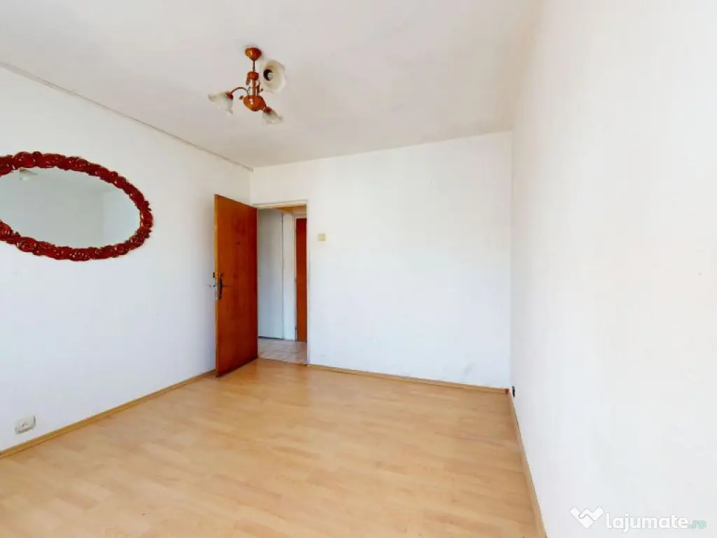 Apartament 3 camere decomandat 65 mp utili Bloc 1984 reab... 