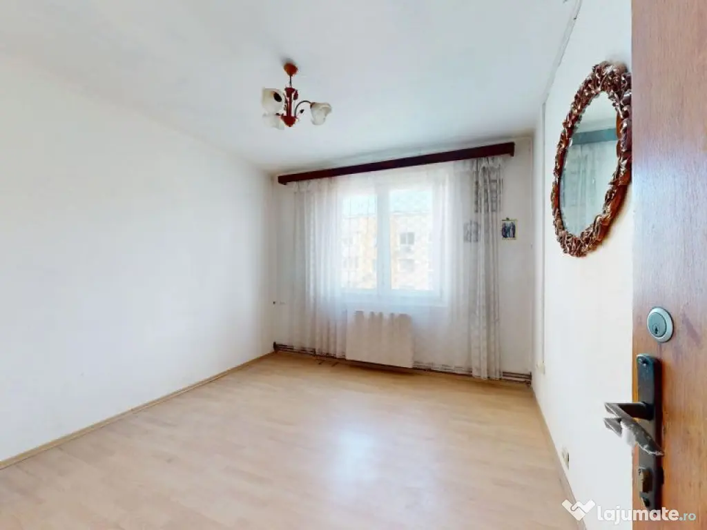 Apartament 3 camere decomandat 65 mp utili Bloc 1984 reab... 