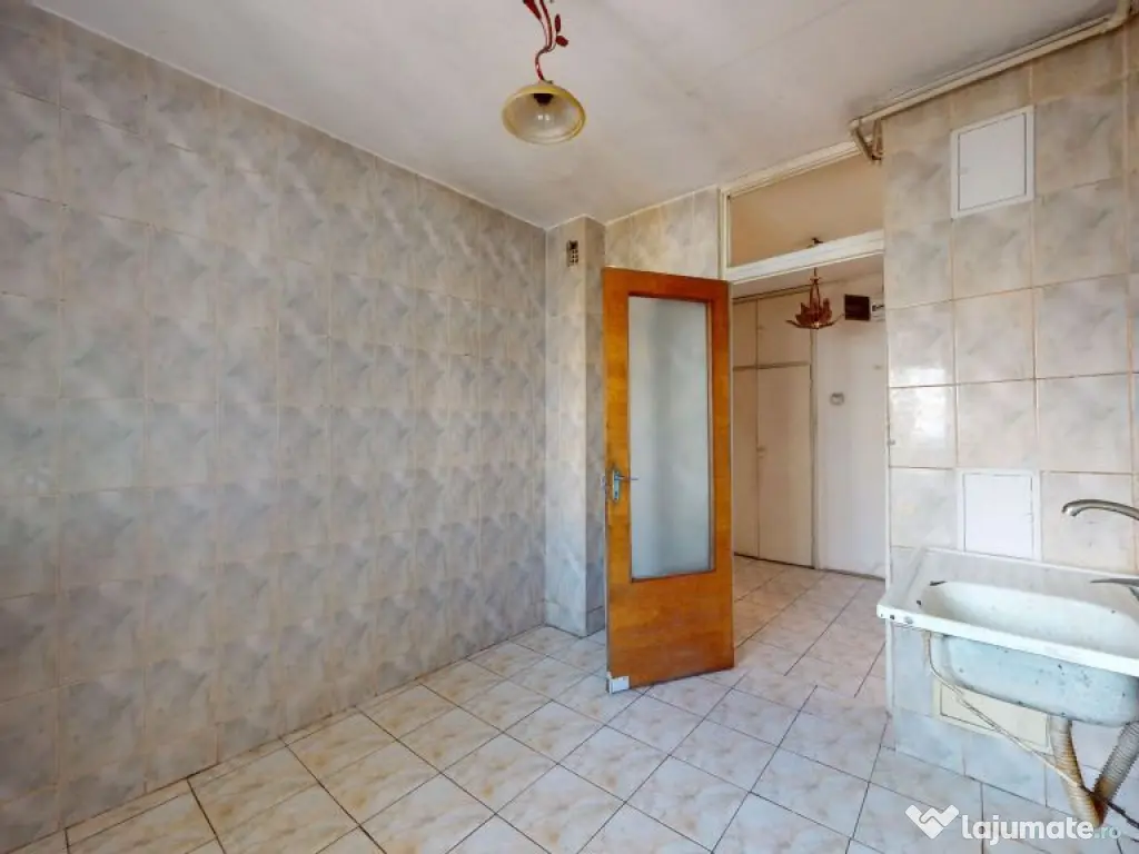 Apartament 3 camere decomandat 65 mp utili Bloc 1984 reab... 