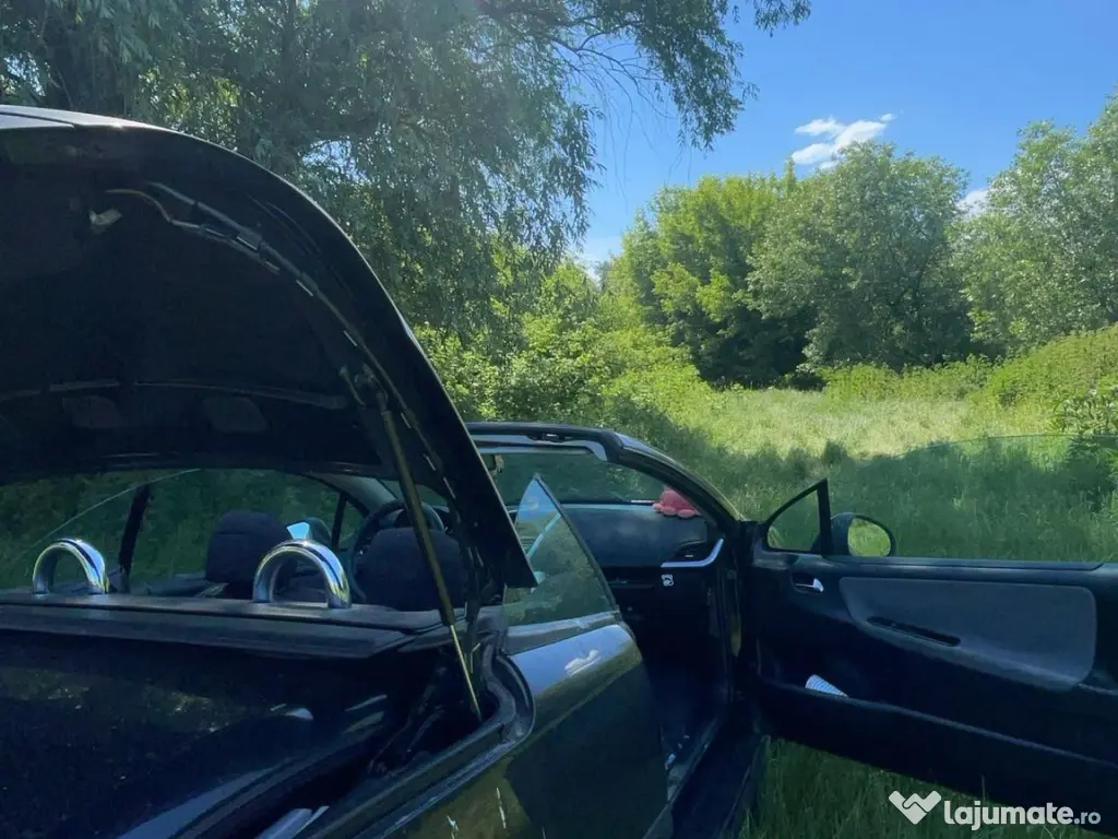 Vând Peugeot 207 CC,