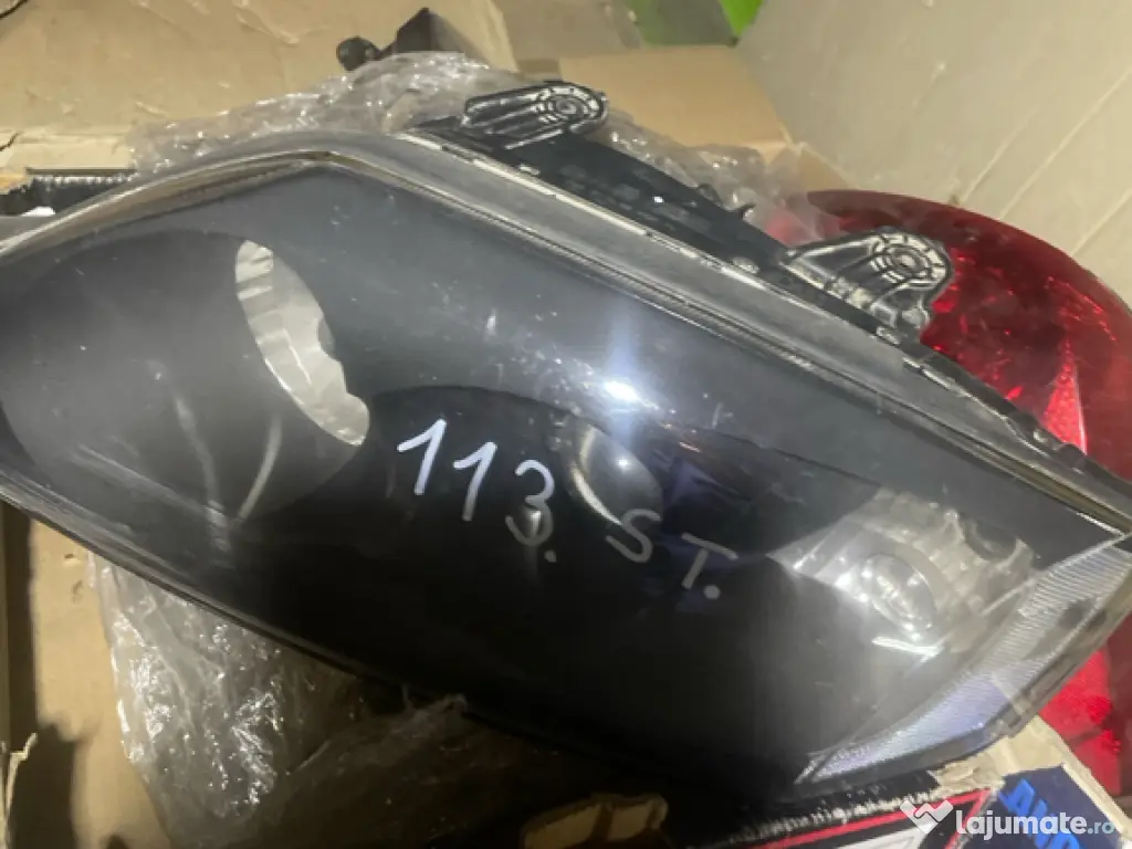 Far dreapta Hyundai coupe an 2005 