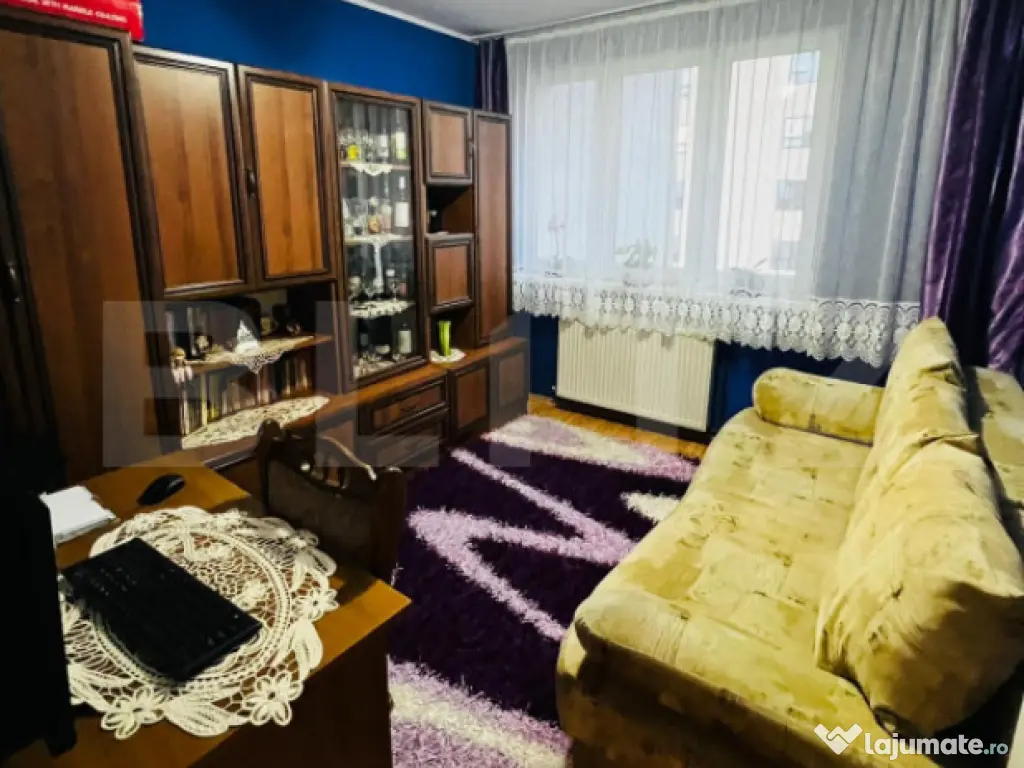Apartament 3 camere, zonă semicentrală