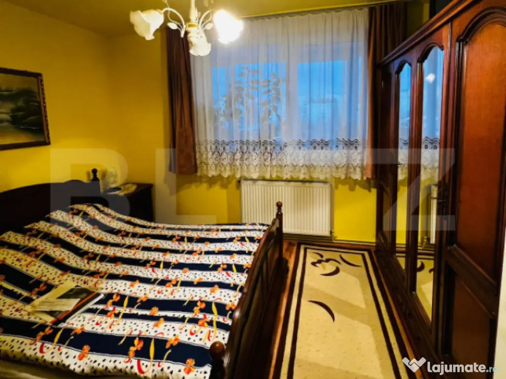 Apartament 3 camere, zonă semicentrală