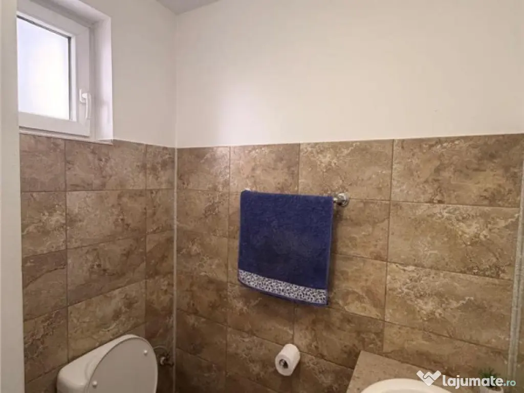 Casa de inchiriat zona Tractorul garaj