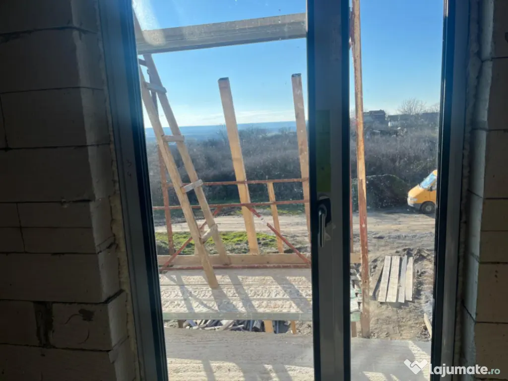 Casă semi-finisată P+M, 170 mp utili, 311mp teren, zona Ca