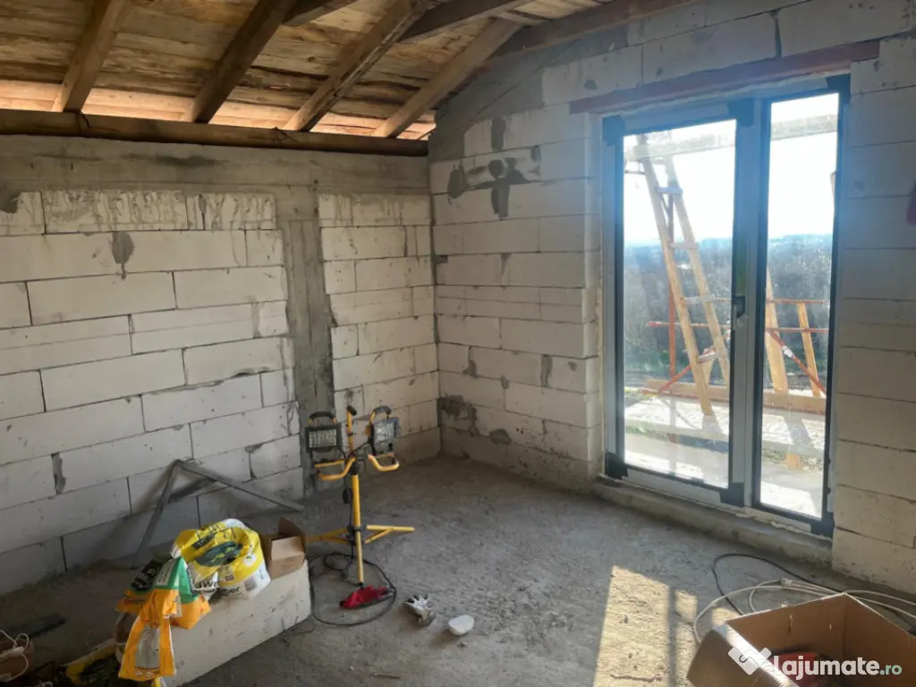 Casă semi-finisată P+M, 170 mp utili, 311mp teren, zona Ca