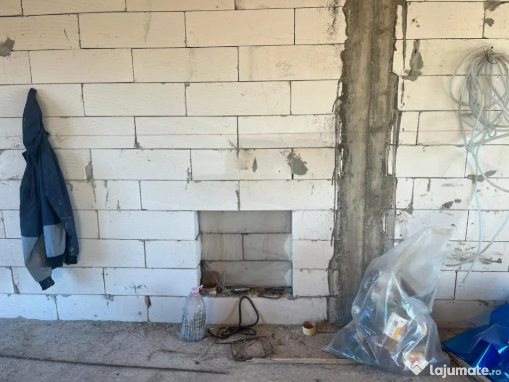 Casă semi-finisată P+M, 170 mp utili, 311mp teren, zona Ca