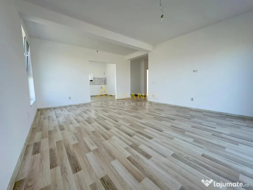 De v#226;nzare casa individuala - 3 camere-2 bai- teren 376