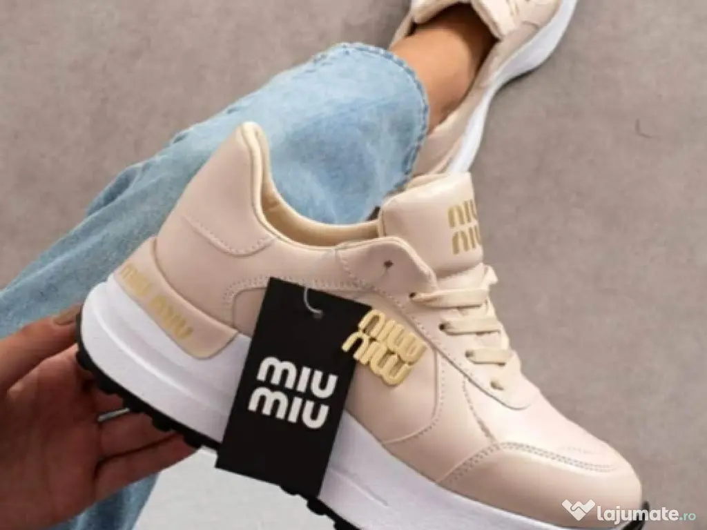 adidasi dama miu miu 