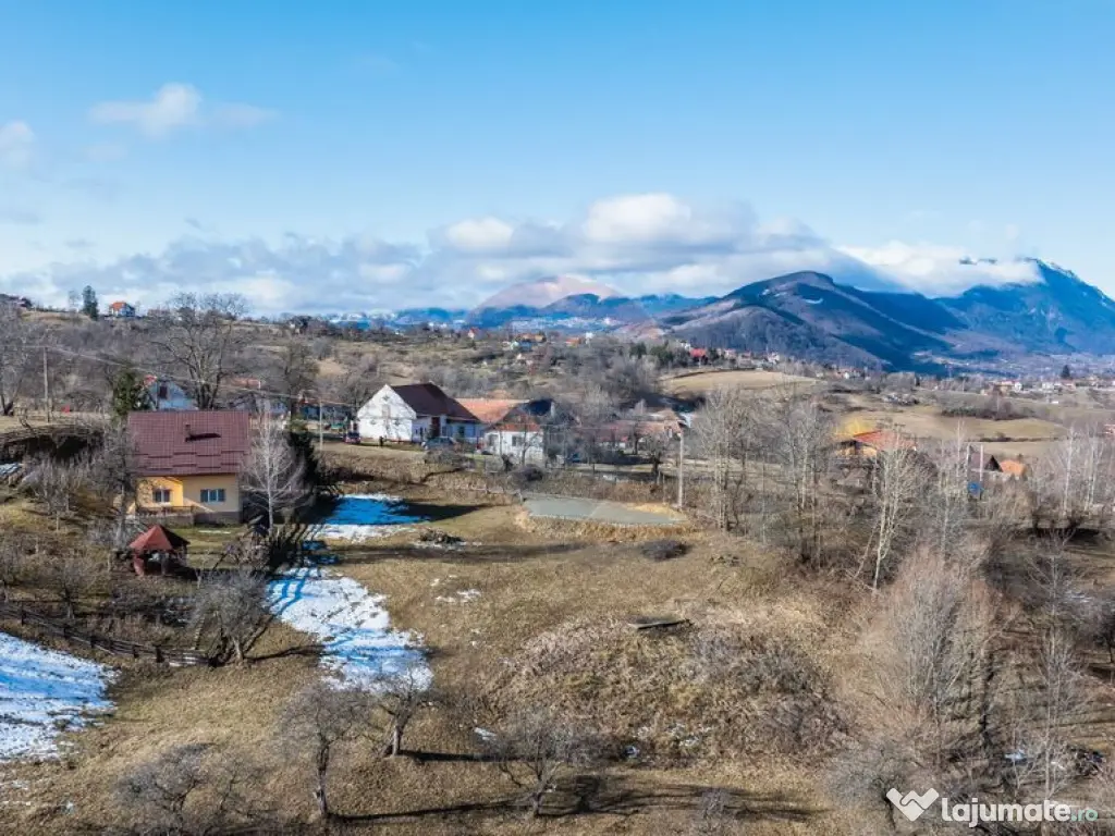 Comision 0%| Teren intravilan Sohodol 2495 mp| Apa si curent 