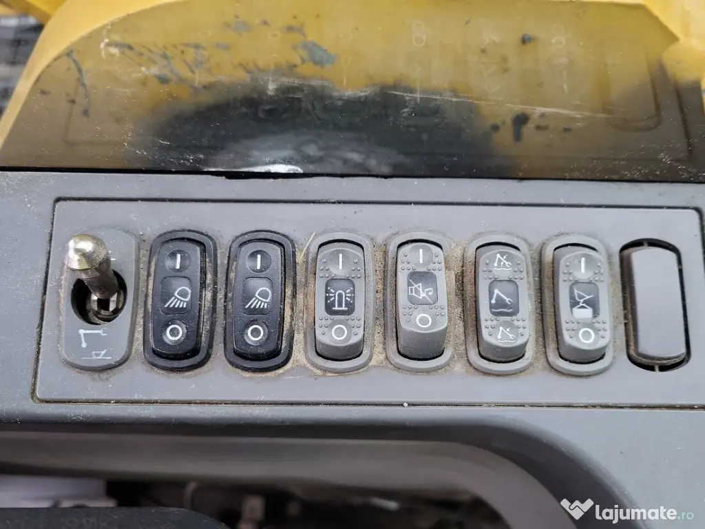 2017  Caterpillar 326 F 