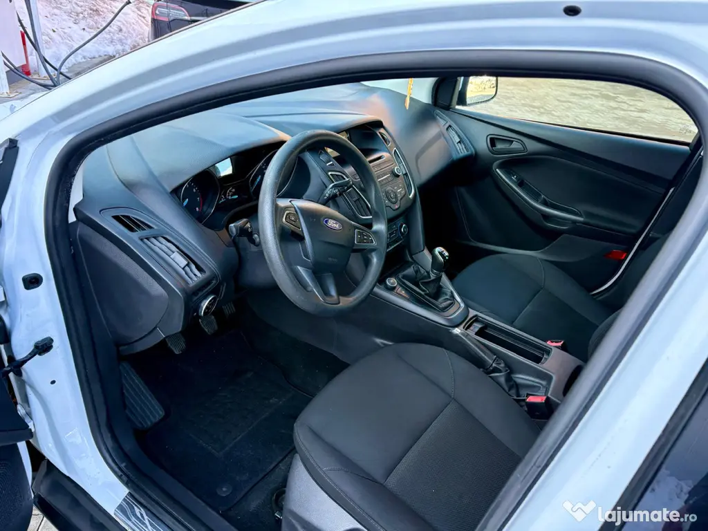 Ford Focus 1.0 Eco Boost start stop trend Inscris RO RaR