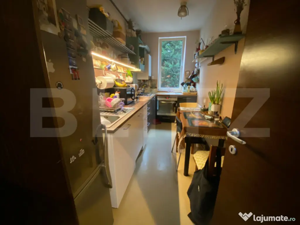 Apartament decomandat, 2 camere, 57 mp, parcare, zona Eroilo 