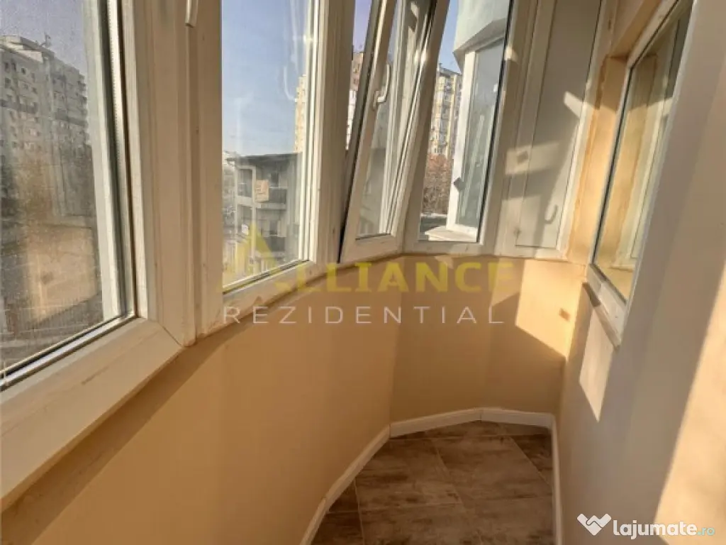 Apartament 3 camere/ Metrou Aparatorii Patriei 5 min/renovat