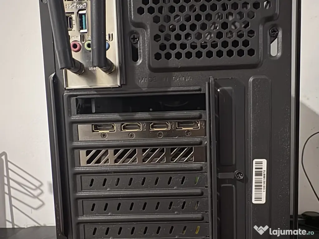 Vând pc nou cu garanție