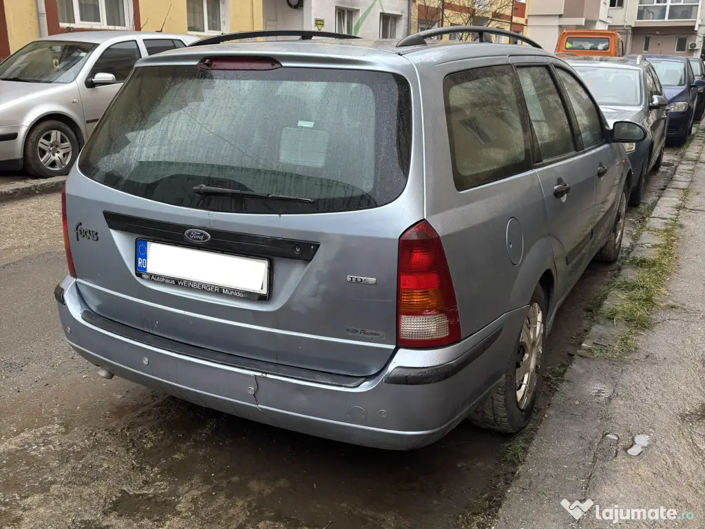 Vând Ford Focus 2004