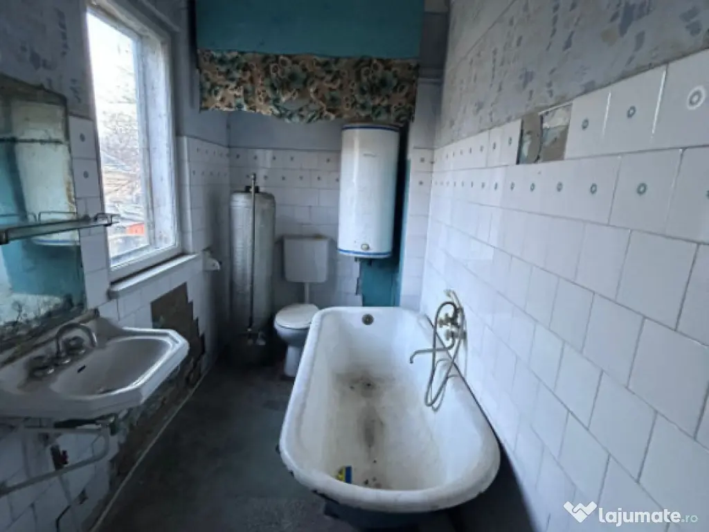 - COMISION ZERO - Casa P+1, Strada Scolilor nr 5 