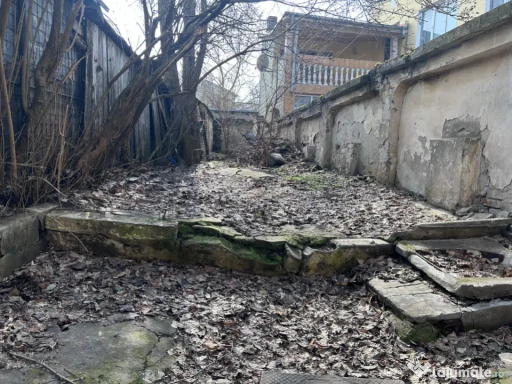 - COMISION ZERO - Casa P+1, Strada Scolilor nr 5 