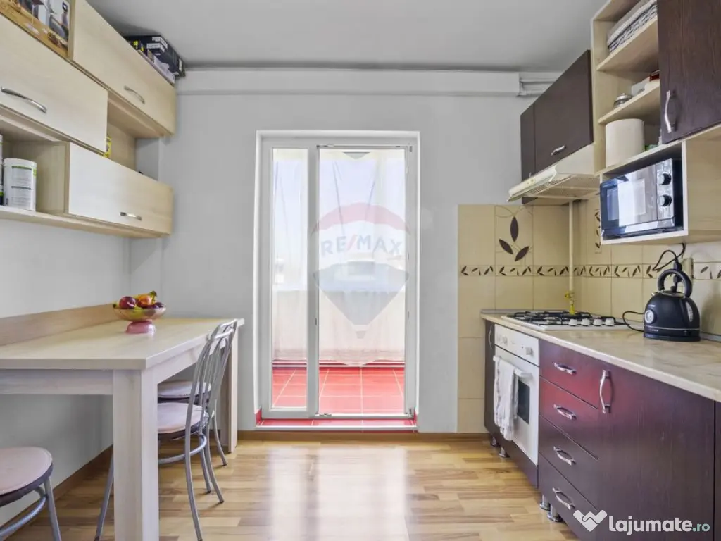 Apartament cu 2 camere decomandat de vanzare in zona 300 ... 